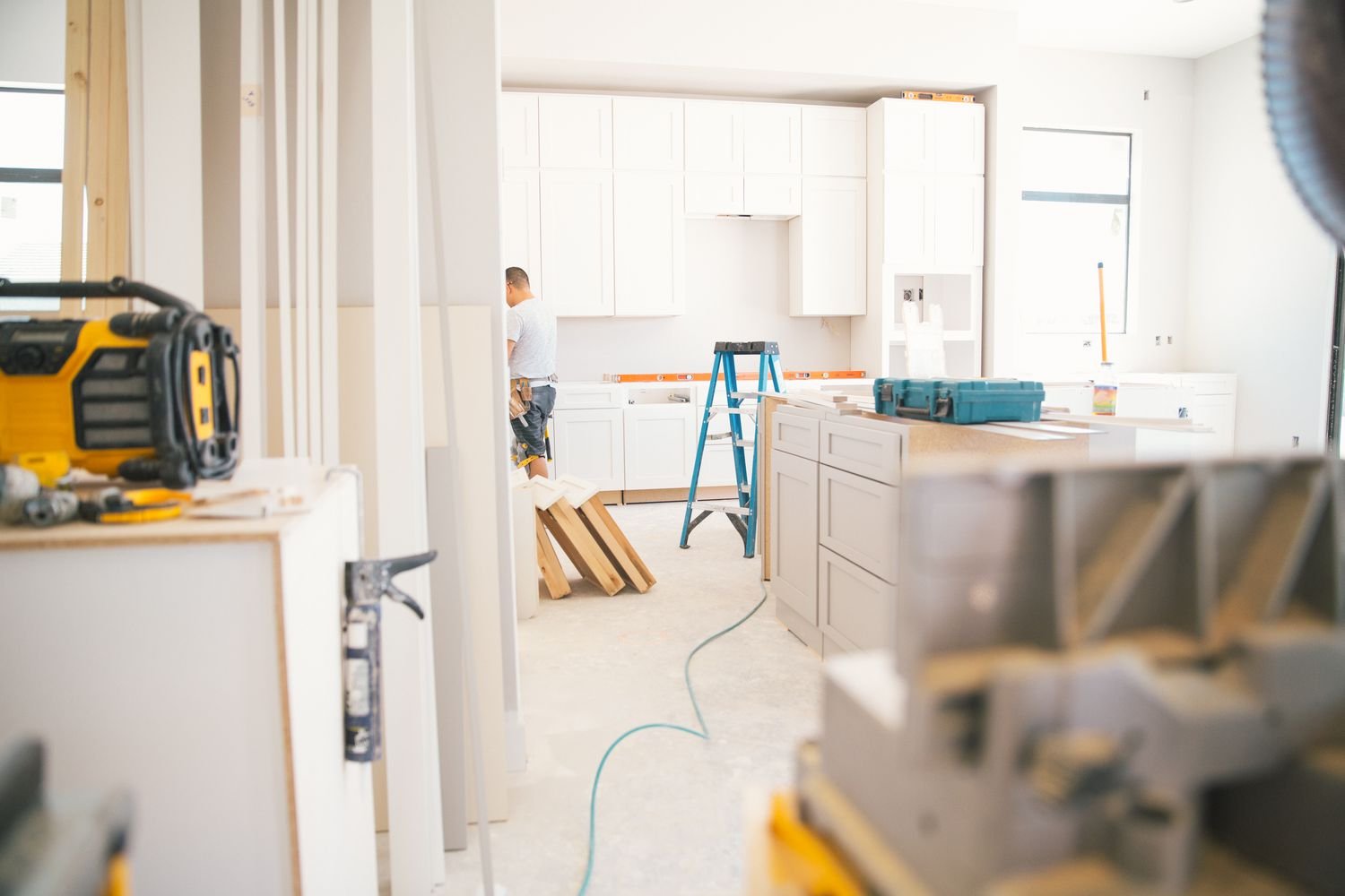 Fitting A Kitchen 1173658667 7553105e66194e14a50cfd7adc3ef7b1